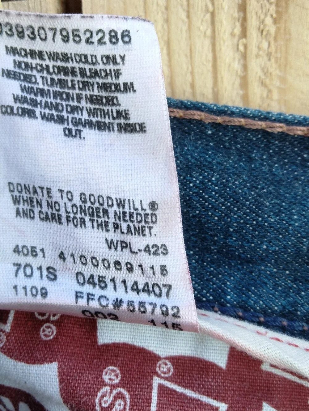 Levi's Men's Skinny 511 Straight Jeans in Dark Blue Wash Size W33 L32